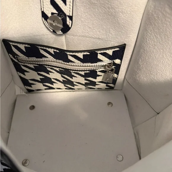 Sassy Jones Black and White Houndstooth Crossbody Bag - Picture 2 of 4